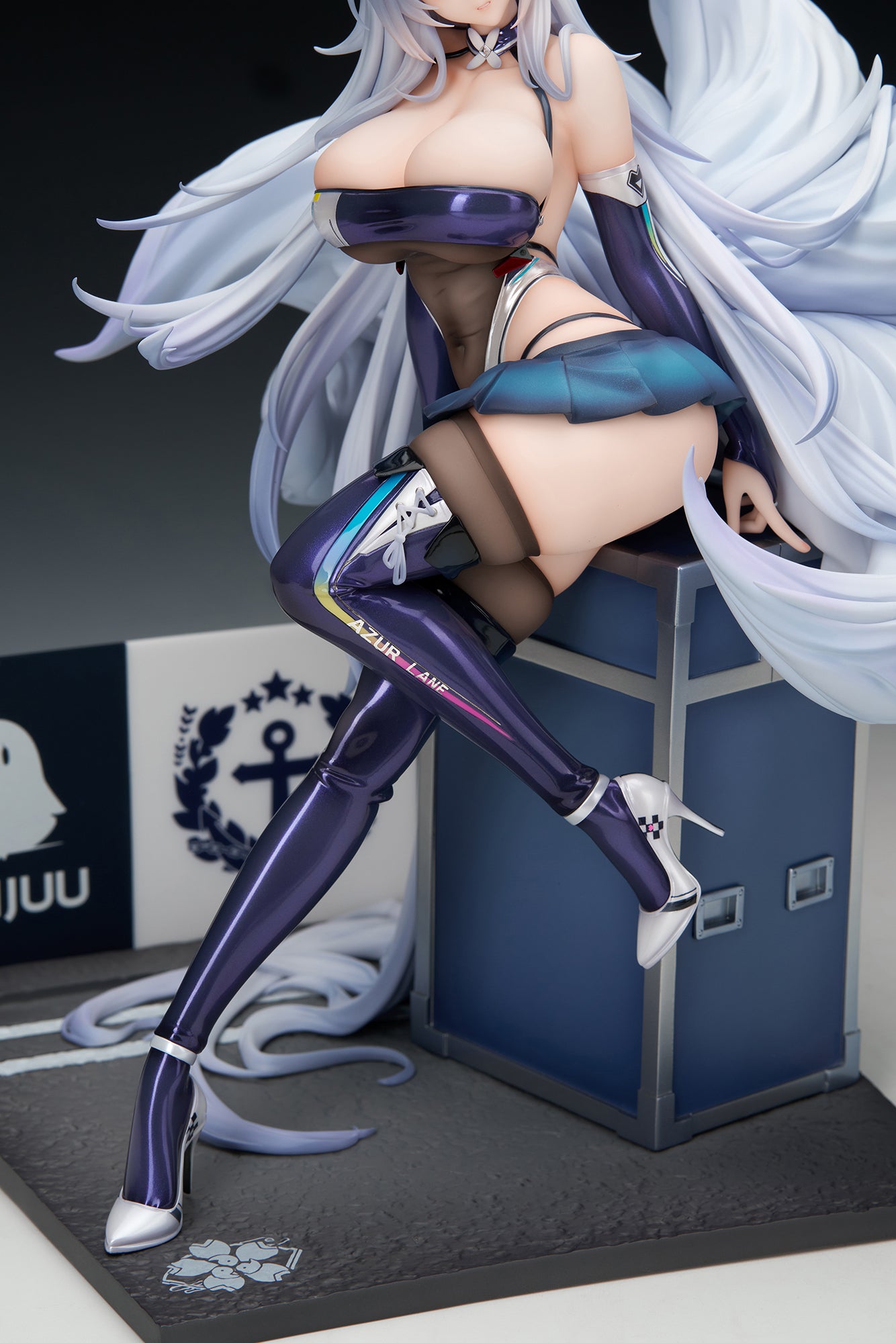 [Pre-order] Azur Lane - Shinano Figure (Silver Palanquin Ver., LED Acrylic Display Case Special Edition)
