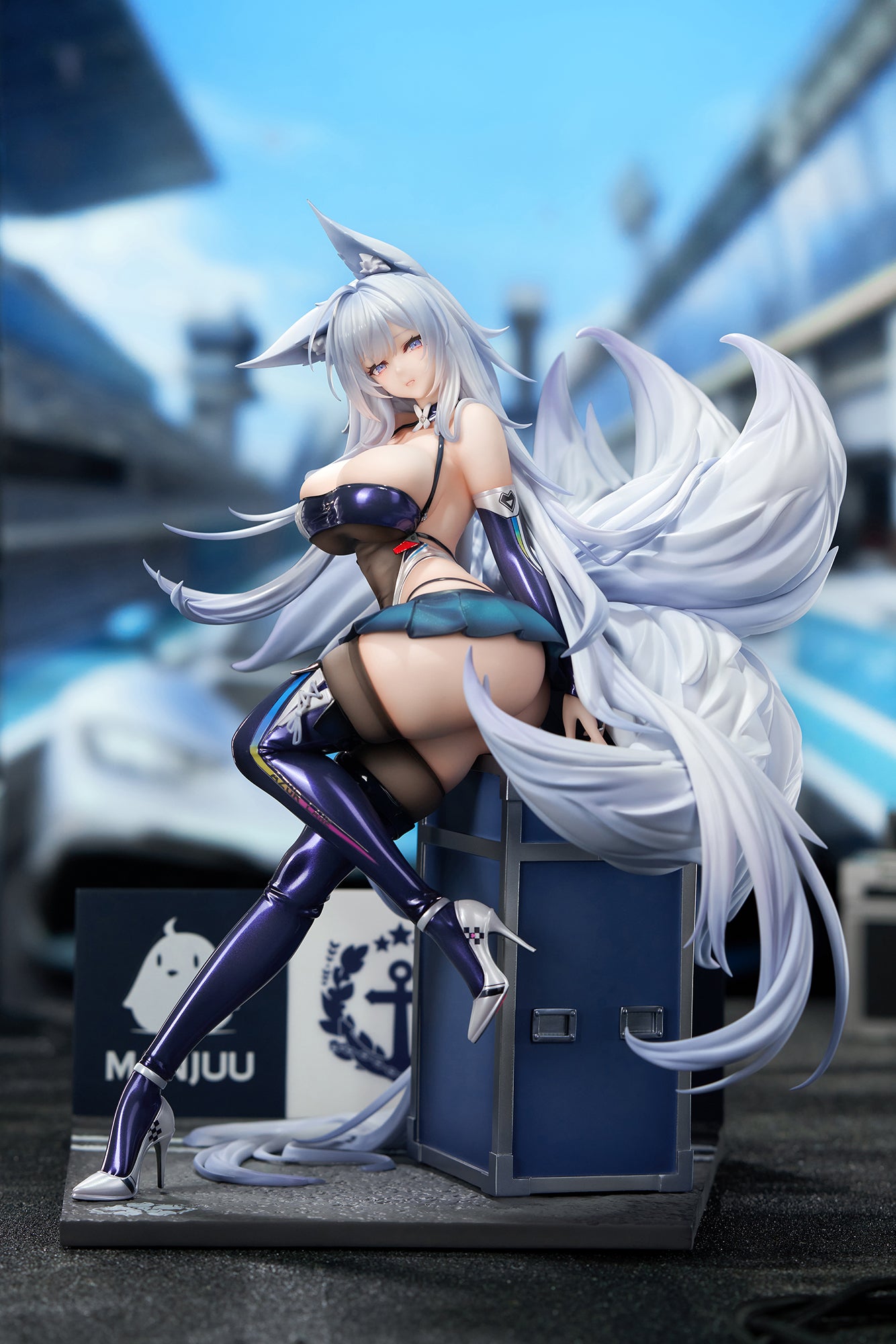 [Pre-order] Azur Lane - Shinano Figure (Silver Palanquin Ver., LED Acrylic Display Case Special Edition)